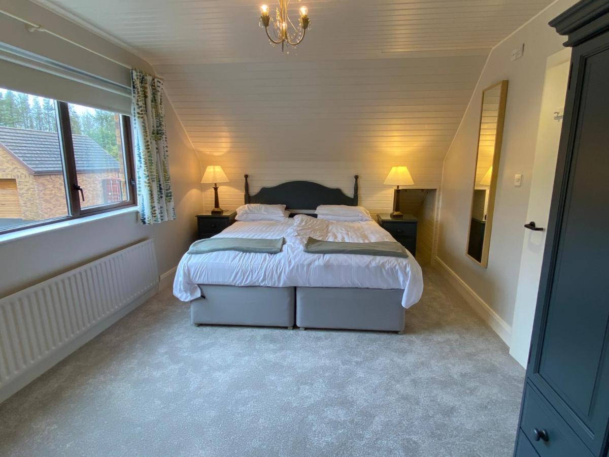 Tullybay Holiday Homes Esterno foto